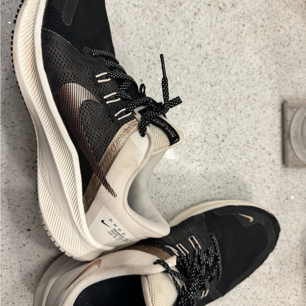 Nike Quest 6453/78378 / size W 11 — 040826